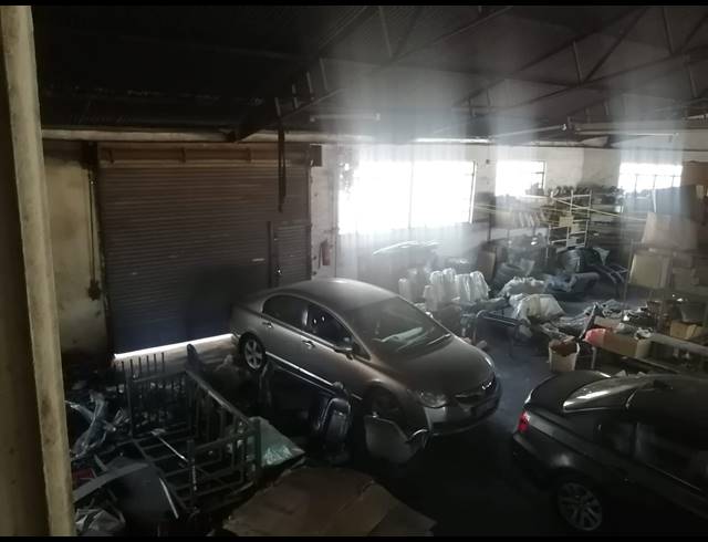 339M² WAREHOUSE FOR SALE IN FERREIRASDORP